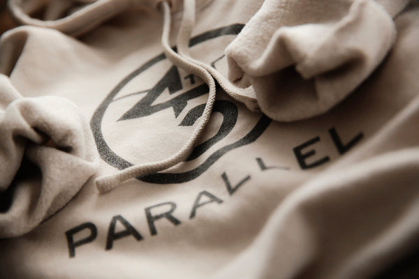 WOMEN'S HOODIES AND SWEATSHIRTS