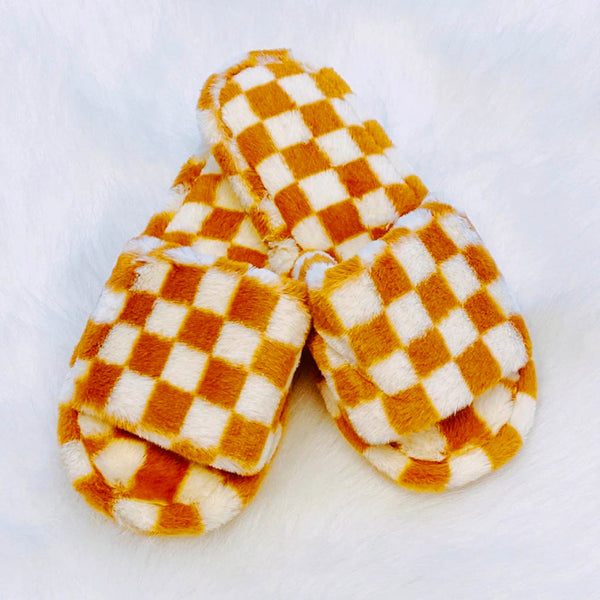 Luxe Lounge Checker Cozy Slipper